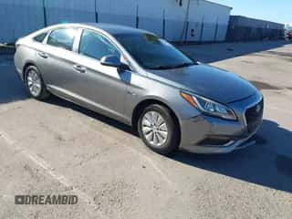 2017 Hyundai Sonata SE z VIN KMHE24L36HA066728, wystawiony jako IAAI lot #43273188 z przebiegiem 94 376 mil mil oraz . Historia ofert i sprzedaży dostępna na DreamBid. Obrazek 1.