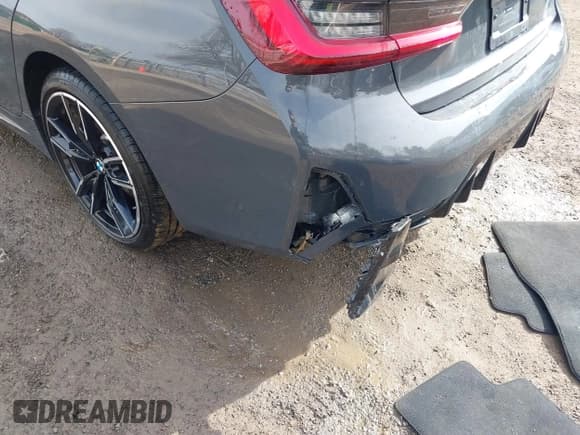 ✅ 2024 BMW 3 Series M340i xDrive • VIN: 3MW49FF00R8D98781 • Lot: 41647711. Wystawiony na IAAI z przebiegiem 8 662 mil. Bezpłatny archiwum sprzedaży aukcyjnych z USA i szczegółowy raport historii pojazdu na DreamBid. Zdjęcie 19.