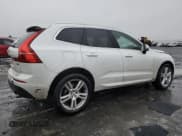 ✅ 2019 Volvo XC60 Momentum • VIN: LYVA22RKXKB224249 • Lot: 87109694. Wystawiony na Copart z przebiegiem 69 190 mil. Bezpłatny archiwum sprzedaży aukcyjnych z USA i szczegółowy raport historii pojazdu na DreamBid. Zdjęcie 3.