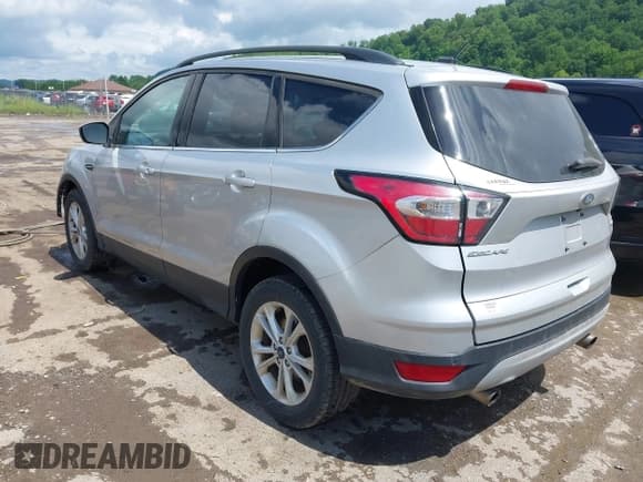 ✅ 2017 Ford Escape SE • VIN: 1FMCU9G98HUE25329 • Лот: 42496618. Опубликован ранее на IAAI с пробегом 149 370 миль. Бесплатный доступ к архиву аукционных продаж из США и подробный отчёт об истории автомобиля на DreamBid. Изображение 3.