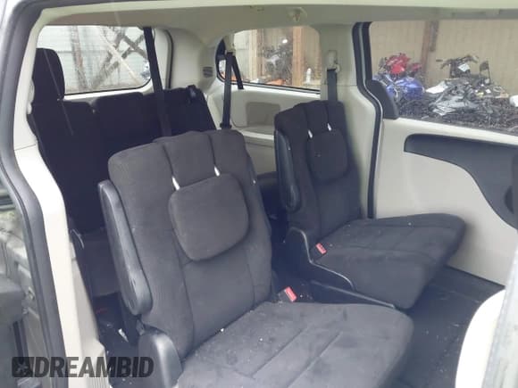 ✅ 2013 Dodge Grand Caravan SE • VIN: 2C4RDGBG9DR660371 • Lot: 43552841. Wystawiony na IAAI z przebiegiem 152 798 mil. Bezpłatny archiwum sprzedaży aukcyjnych z USA i szczegółowy raport historii pojazdu na DreamBid. Zdjęcie 8.