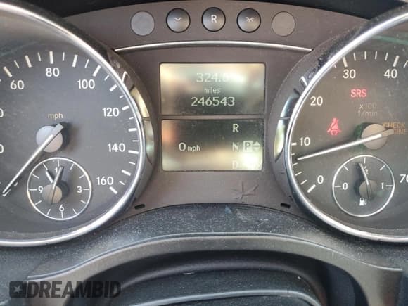 ✅ 2006 Mercedes-Benz R 5.0L • VIN: 4JGCB75E96A020833 • Лот: 81700915. Опубликован ранее на Copart с пробегом 246 543 миль. Бесплатный доступ к архиву аукционных продаж из США и подробный отчёт об истории автомобиля на DreamBid. Изображение 9.