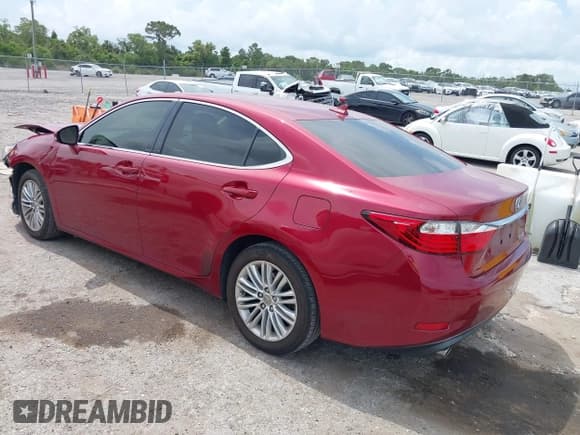 ✅ 2014 Lexus ES 330 • VIN: JTHBK1GG5E2120527 • Lot: 42357096. Listed on IAAI with 70,076 mi. Free auction sales archive from the USA and detailed vehicle history report at DreamBid. Image 3.