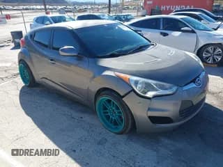 ✅ 2013 Hyundai Veloster w/Black Int • VIN: KMHTC6AD0DU087871 • Lot: 43528614. Wystawiony na IAAI z przebiegiem 132 410 mil. Bezpłatny archiwum sprzedaży aukcyjnych z USA i szczegółowy raport historii pojazdu na DreamBid. Zdjęcie 1.