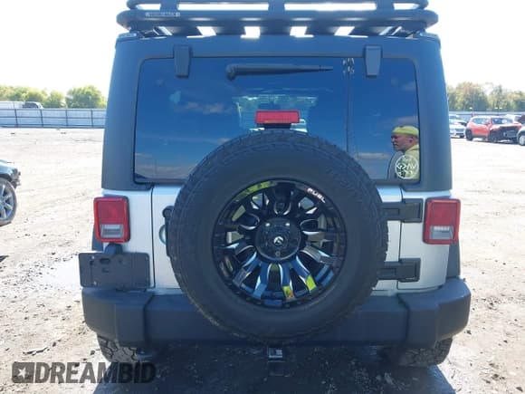 ✅ 2012 Jeep Wrangler Unlimited Sport • VIN: 1C4HJWDG0CL189603 • Lot: 43586706. Wystawiony na IAAI z przebiegiem 105 980 mil. Bezpłatny archiwum sprzedaży aukcyjnych z USA i szczegółowy raport historii pojazdu na DreamBid. Zdjęcie 16.