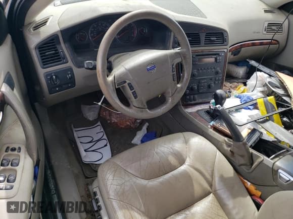 ✅ 2006 Volvo V70 2.4L • VIN: YV1SW612662549803 • Lot: 54180795. Listed on Copart with Not provided. Free auction sales archive from the USA and detailed vehicle history report at DreamBid. Image 8.