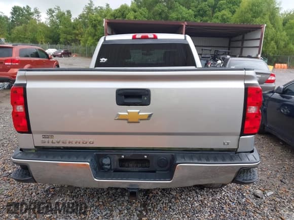 ✅ 2018 Chevrolet Silverado 1500 LT • VIN: 1GCPCREC2JF216332 • Lot: 42790355. Wystawiony na IAAI z przebiegiem 144 218 mil. Bezpłatny archiwum sprzedaży aukcyjnych z USA i szczegółowy raport historii pojazdu na DreamBid. Zdjęcie 16.