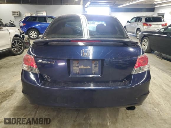 ✅ 2008 Honda Accord EX • VIN: 1HGCP26738A165024 • Лот: 92734605. Опубликован ранее на Copart с пробегом 186 015 миль. Бесплатный доступ к архиву аукционных продаж из США и подробный отчёт об истории автомобиля на DreamBid. Изображение 6.
