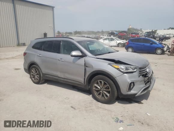 ✅ 2019 Hyundai Santa Fe SE • VIN: KM8SNDHF9KU306339 • Lot: 60290273. Wystawiony na Copart z przebiegiem 78 432 mil. Bezpłatny archiwum sprzedaży aukcyjnych z USA i szczegółowy raport historii pojazdu na DreamBid. Zdjęcie 4.
