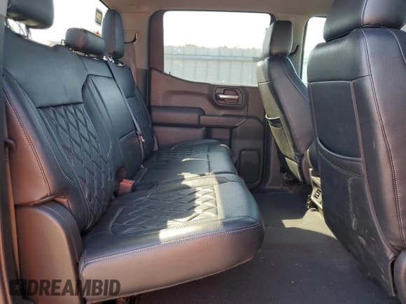 ✅ 2021 Chevrolet Silverado 1500 LT • VIN: 1GCUYDET8MZ418277 • Lot: 77741544. Wystawiony na Copart z przebiegiem 69 798 mil. Bezpłatny archiwum sprzedaży aukcyjnych z USA i szczegółowy raport historii pojazdu na DreamBid. Zdjęcie 11.