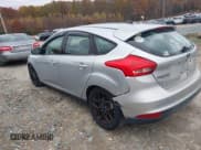 ✅ 2016 Ford Focus SE • VIN: 1FADP3K27GL321383 • Lot: 43582787. Wystawiony na IAAI z przebiegiem 127 884 mil. Bezpłatny archiwum sprzedaży aukcyjnych z USA i szczegółowy raport historii pojazdu na DreamBid. Zdjęcie 3.