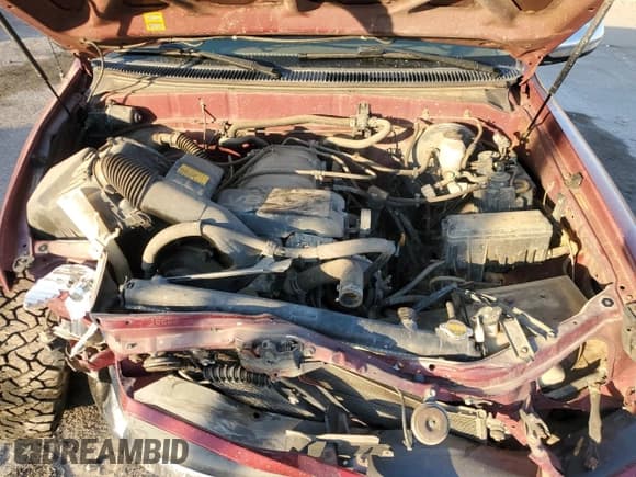 ✅ 2000 Toyota Tundra SR5 • VIN: 5TBKT4419YS094620 • Lot: 92985525. Wystawiony na Copart z przebiegiem 294 894 mil. Bezpłatny archiwum sprzedaży aukcyjnych z USA i szczegółowy raport historii pojazdu na DreamBid. Zdjęcie 11.