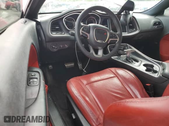 2016 Dodge Challenger SXT Plus с VIN 2C3CDZAG0GH306885, выставлен на аукционе Copart как лот 80127905 с пробегом 87 933 миль миль и Списание • Salvage title. История ставок и продаж доступна на DreamBid. Изображение 8.