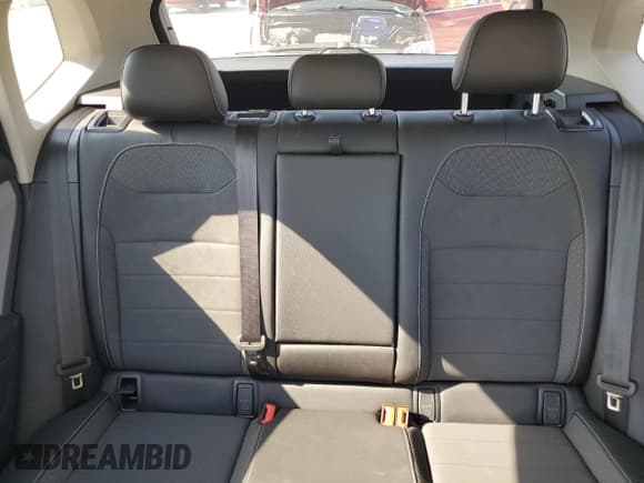 ✅ 2022 Volkswagen Taos SE • VIN: 3VVLX7B21NM013698 • Lot: 84470975. Wystawiony na Copart z przebiegiem 56 233 mil. Bezpłatny archiwum sprzedaży aukcyjnych z USA i szczegółowy raport historii pojazdu na DreamBid. Zdjęcie 10.