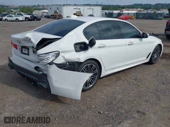 ✅ 2018 BMW 5 Series 540i xDrive • VIN: WBAJE7C57JWD53128 • Lot: 42983632. Listed on IAAI with 95,644 mi. Free auction sales archive from the USA and detailed vehicle history report at DreamBid. Image 4.