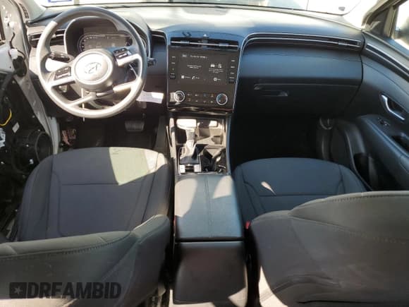 ✅ 2023 Hyundai Tucson SE • VIN: 5NMJA3AE5PH261261 • Lot: 77386874. Wystawiony na Copart z przebiegiem 21 444 mil. Bezpłatny archiwum sprzedaży aukcyjnych z USA i szczegółowy raport historii pojazdu na DreamBid. Zdjęcie 8.