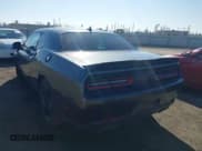 ✅ 2018 Dodge Challenger SXT Plus • VIN: 2C3CDZAG1JH280580 • Lot: 41346847. Wystawiony na IAAI z przebiegiem 88 282 mil. Bezpłatny archiwum sprzedaży aukcyjnych z USA i szczegółowy raport historii pojazdu na DreamBid. Zdjęcie 3.