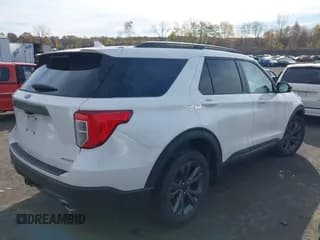 ✅ 2023 Ford Explorer XLT • VIN: 1FMSK8DH4PGA71894 • Lot: 43592994. Wystawiony na IAAI z przebiegiem 51 141 mil. Bezpłatny archiwum sprzedaży aukcyjnych z USA i szczegółowy raport historii pojazdu na DreamBid. Zdjęcie 4.