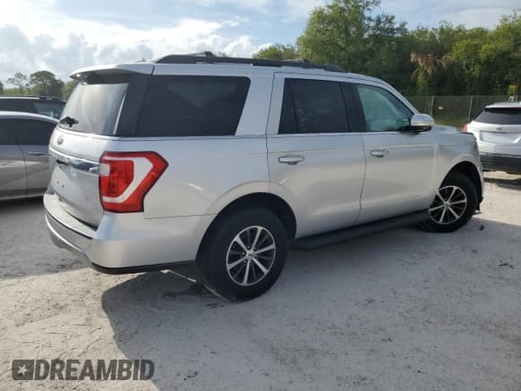 ✅ 2018 Ford Expedition XLT • VIN: 1FMJU1HT7JEA27371 • Lot: 49544585. Listed on Copart with 81,151 mi. Free auction sales archive from the USA and detailed vehicle history report at DreamBid. Image 3.