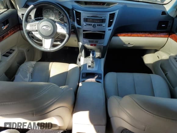 ✅ 2010 Subaru Outback Limited Power Moon • VIN: 4S4BRBKC5A3335364 • Lot: 87228355. Listed on Copart with 85,604 mi. Free auction sales archive from the USA and detailed vehicle history report at DreamBid. Image 8.