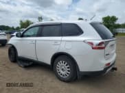 ✅ 2015 Mitsubishi Outlander ES • VIN: JA4AD2A32FZ002361 • Лот: 65882165. Опубликован ранее на Copart с пробегом 205 173 миль. Бесплатный доступ к архиву аукционных продаж из США и подробный отчёт об истории автомобиля на DreamBid. Изображение 2.