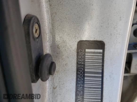 2005 Hyundai Elantra GLS z VIN KMHDN56D55U136582, wystawiony jako Copart lot #79481364 z przebiegiem 180 298 mil mil oraz Szkoda całkowita • Salvage title. Historia ofert i sprzedaży dostępna na DreamBid. Obrazek 12.