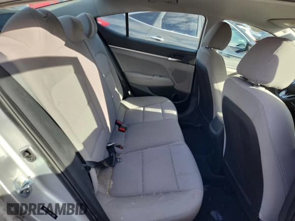 ✅ 2019 Hyundai Elantra SE • VIN: 5NPD74LF9KH449395 • Lot: 92687645. Listed on Copart with 130,450 mi. Free auction sales archive from the USA and detailed vehicle history report at DreamBid. Image 10.