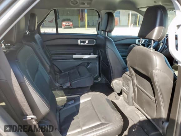 ✅ 2023 Ford Explorer XLT • VIN: 1FMSK7DH6PGB72719 • Lot: 82255545. Listed on Copart with Not provided. Free auction sales archive from the USA and detailed vehicle history report at DreamBid. Image 11.
