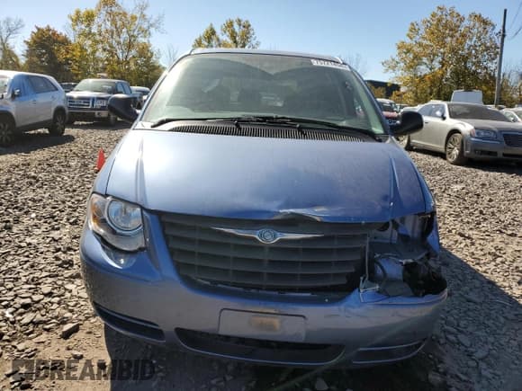 ✅ 2007 Chrysler Town & Country • VIN: 1A4GJ45R27B207265 • Лот: 75721454. Опубликован ранее на Copart с пробегом 123 416 миль. Бесплатный доступ к архиву аукционных продаж из США и подробный отчёт об истории автомобиля на DreamBid. Изображение 5.