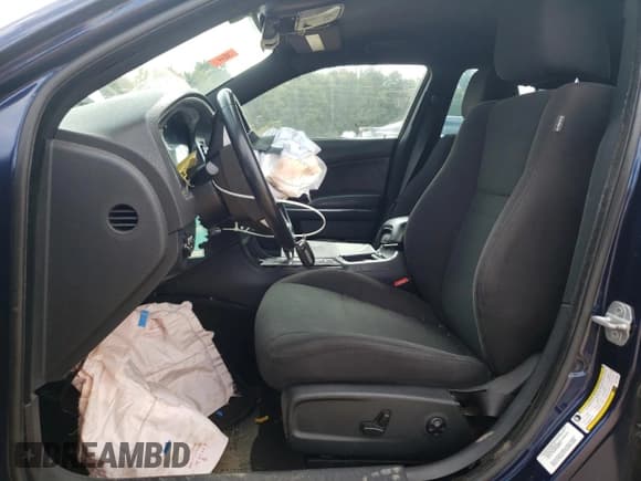 ✅ 2014 Dodge Charger RT Plus • VIN: 2C3CDXDT2EH116323 • Lot: 82413575. Wystawiony na Copart z przebiegiem Nie podano. Bezpłatny archiwum sprzedaży aukcyjnych z USA i szczegółowy raport historii pojazdu na DreamBid. Zdjęcie 7.