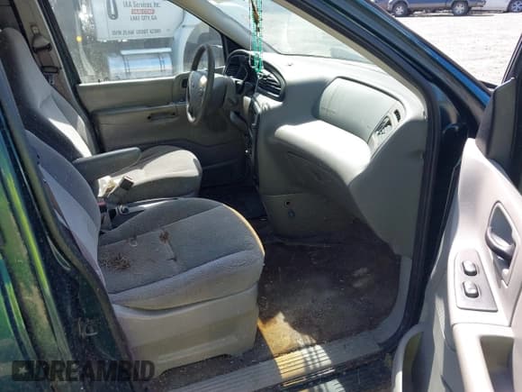 ✅ 2001 Ford Windstar LX • VIN: 2FMZA51411BB52528 • Lot: 42735379. Wystawiony na IAAI z przebiegiem Nie podano. Bezpłatny archiwum sprzedaży aukcyjnych z USA i szczegółowy raport historii pojazdu na DreamBid. Zdjęcie 5.