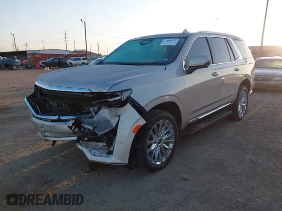 ✅ 2024 Cadillac Escalade 4WD Premium Luxury • VIN: 1GYS4BKL9RR241428 • Lot: 41996176. Wystawiony na IAAI z przebiegiem 13 976 mil. Bezpłatny archiwum sprzedaży aukcyjnych z USA i szczegółowy raport historii pojazdu na DreamBid. Zdjęcie 2.