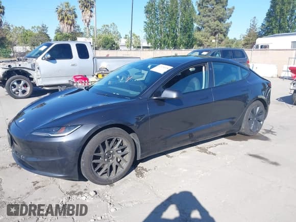 ✅ 2024 Tesla Model 3 Long Range • VIN: 5YJ3E1EB2RF740291 • Лот: 42124138. Опубликован ранее на IAAI с пробегом 36 452 миль. Бесплатный доступ к архиву аукционных продаж из США и подробный отчёт об истории автомобиля на DreamBid. Изображение 19.
