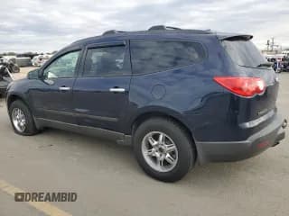 ✅ 2010 Chevrolet Traverse LS • VIN: 1GNLVEED7AS105526 • Lot: 85298245. Wystawiony na Copart z przebiegiem 194 683 mil. Bezpłatny archiwum sprzedaży aukcyjnych z USA i szczegółowy raport historii pojazdu na DreamBid. Zdjęcie 2.