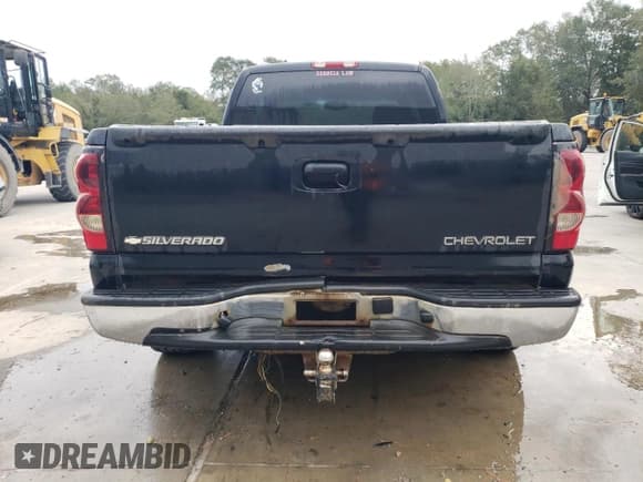 ✅ 2004 Chevrolet Silverado 1500 Z71 • VIN: 2GCEK19T341275147 • Лот: 73394564. Опубликован ранее на Copart с пробегом 299 485 миль. Бесплатный доступ к архиву аукционных продаж из США и подробный отчёт об истории автомобиля на DreamBid. Изображение 6.