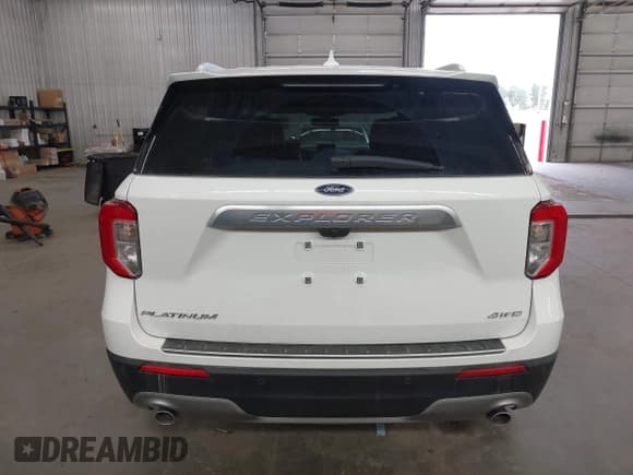 ✅ 2022 Ford Explorer Platinum • VIN: 1FM5K8HW7NNA10389 • Lot: 43598051. Wystawiony na IAAI z przebiegiem 53 841 mil. Bezpłatny archiwum sprzedaży aukcyjnych z USA i szczegółowy raport historii pojazdu na DreamBid. Zdjęcie 16.