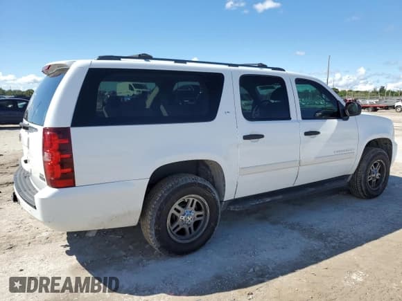 ✅ 2009 Chevrolet Suburban LS • VIN: 1GNFC16089R191553 • Лот: 46840045. Опубликован ранее на Copart с пробегом 144 334 миль. Бесплатный доступ к архиву аукционных продаж из США и подробный отчёт об истории автомобиля на DreamBid. Изображение 3.