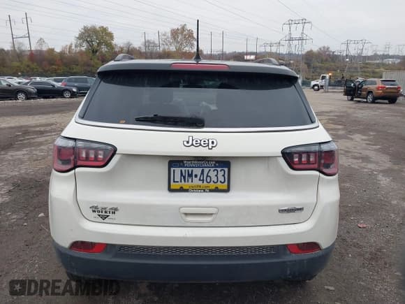 ✅ 2018 Jeep Compass Latitude • VIN: 3C4NJDBB6JT246497 • Лот: 43748916. Опубликован ранее на IAAI с пробегом 94 354 миль. Бесплатный доступ к архиву аукционных продаж из США и подробный отчёт об истории автомобиля на DreamBid. Изображение 16.