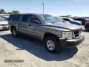 2008 Dodge Dakota ST с VIN 1D7HE28KX8S507189, выставлен на аукционе Copart как лот 63728594 с пробегом 171 162 миль миль и Списание • Salvage title. История ставок и продаж доступна на DreamBid. Изображение 4.