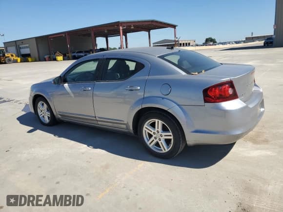 ✅ 2013 Dodge Avenger SXT • VIN: 1C3CDZCG1DN673049 • Lot: 71096034. Wystawiony na Copart z przebiegiem 59 167 mil. Bezpłatny archiwum sprzedaży aukcyjnych z USA i szczegółowy raport historii pojazdu na DreamBid. Zdjęcie 2.