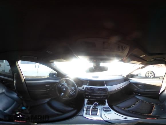 ✅ 2015 BMW 5 Series 535i • VIN: WBA5B1C59FD921161 • Lot: 43631871. Wystawiony na IAAI z przebiegiem Nie podano. Bezpłatny archiwum sprzedaży aukcyjnych z USA i szczegółowy raport historii pojazdu na DreamBid. Zdjęcie 20.