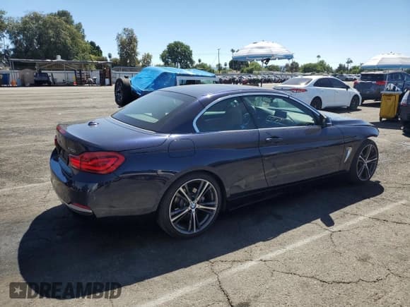 ✅ 2018 BMW 4 Series 430i • VIN: WBA4Z1C51JEE41435 • Lot: 71084185. Listed on Copart with 39,153 mi. Free auction sales archive from the USA and detailed vehicle history report at DreamBid. Image 3.