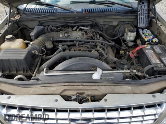 ✅ 2005 Ford Explorer XLT • VIN: 1FMZU73W55UA75339 • Lot: 52194005. Wystawiony na Copart z przebiegiem 74 324 mil. Bezpłatny archiwum sprzedaży aukcyjnych z USA i szczegółowy raport historii pojazdu na DreamBid. Zdjęcie 12.