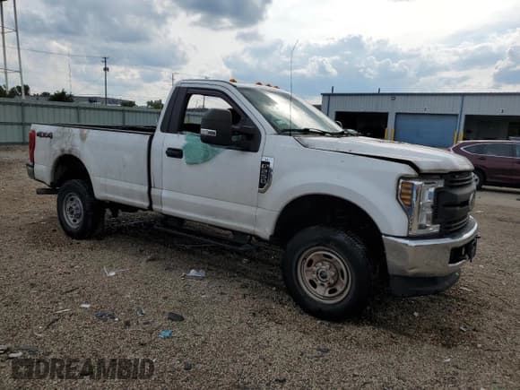 ✅ 2019 Ford F-250 XL • VIN: 1FTBF2B64KEF97227 • Lot: 67024365. Listed on Copart with Not provided. Free auction sales archive from the USA and detailed vehicle history report at DreamBid. Image 4.