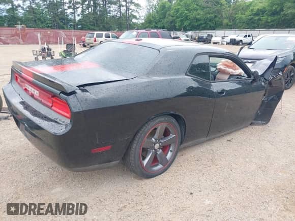 2014 Dodge Challenger SXT with VIN 2C3CDYAG7EH181729, listed as a IAAI auction lot 42174078 with Not provided miles and . Bid and sale history available at DreamBid. Image 4.