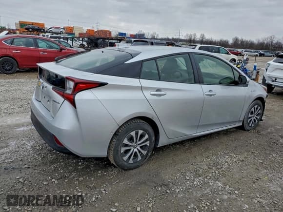✅ 2022 Toyota Prius LE • VIN: JTDL9MFU5N3033425 • Lot: 95218875. Listed on Copart with Not provided. Free auction sales archive from the USA and detailed vehicle history report at DreamBid. Image 3.