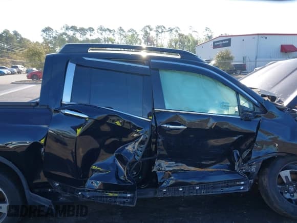 ✅ 2018 Honda Ridgeline RTL-E • VIN: 5FPYK3F78JB013981 • Lot: 41844954. Listed on IAAI with 101,794 mi. Free auction sales archive from the USA and detailed vehicle history report at DreamBid. Image 6.
