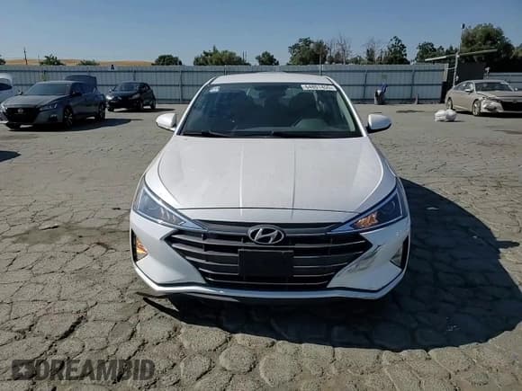✅ 2019 Hyundai Elantra SE • VIN: 5NPD74LFXKH449342 • Lot: 64801455. Listed on Copart with 67,164 mi. Free auction sales archive from the USA and detailed vehicle history report at DreamBid. Image 13.