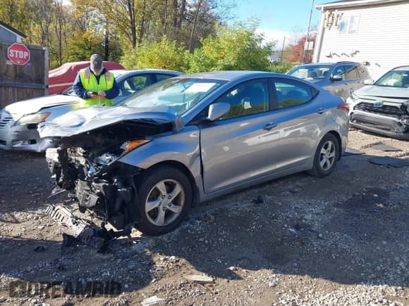 2015 Hyundai Elantra Limited с VIN 5NPDH4AE7FH637989, выставлен на аукционе IAAI как лот 43500452 с пробегом 116 946 миль миль и . История ставок и продаж доступна на DreamBid. Изображение 17.