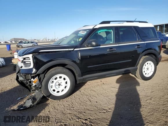 ✅ 2025 Ford Bronco Sport Heritage • VIN: 3FMCR9GN3SRE91834 • Lot: 92109885. Wystawiony na Copart z przebiegiem 1 211 mil. Bezpłatny archiwum sprzedaży aukcyjnych z USA i szczegółowy raport historii pojazdu na DreamBid. Zdjęcie 1.